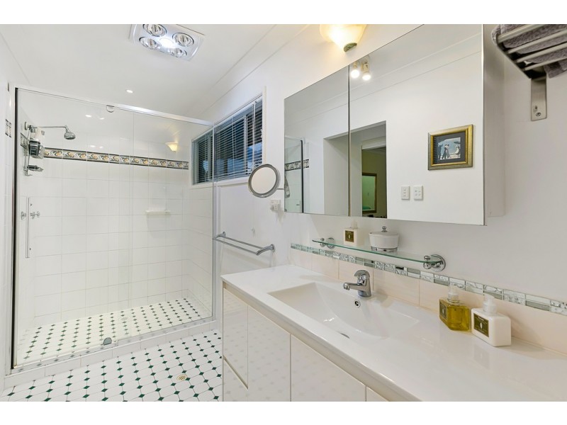 119 Passage Street, Cleveland QLD 4163