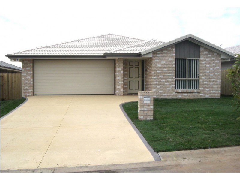 11 Lizard Place, Redland Bay QLD 4165