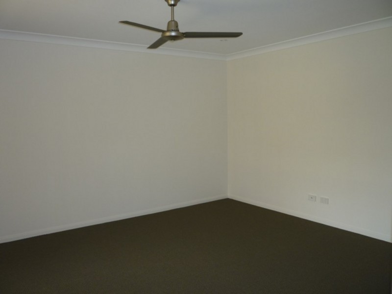 11 Lizard Place, Redland Bay QLD 4165