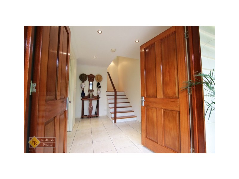 42 Valley Road, Wellington Point QLD 4160