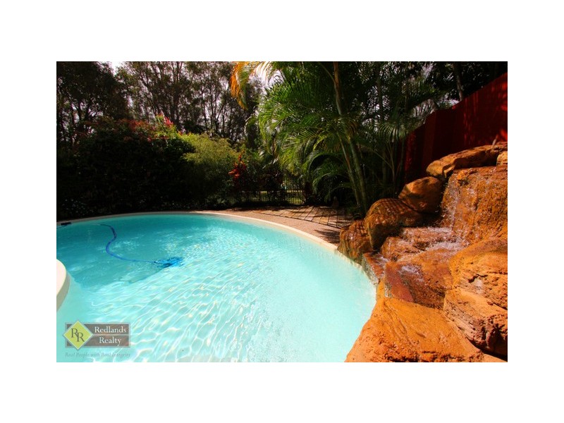 42 Valley Road, Wellington Point QLD 4160