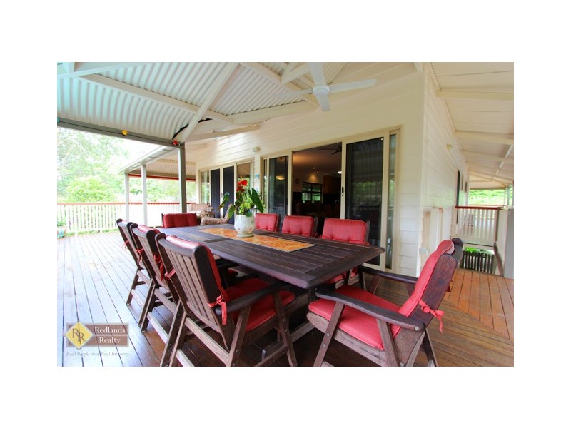 42 Valley Road, Wellington Point QLD 4160