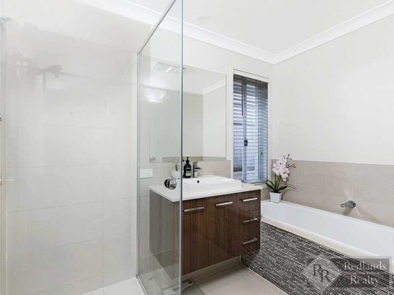 26 Vedson Street, Birkdale QLD 4159