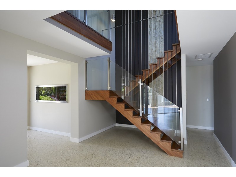 12 Talburpin Esplanade, Redland Bay QLD 4165