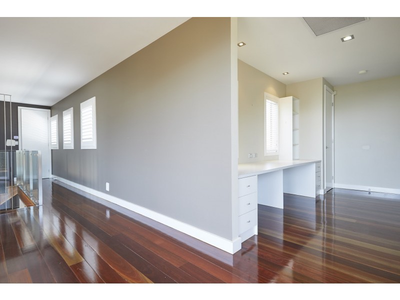 12 Talburpin Esplanade, Redland Bay QLD 4165