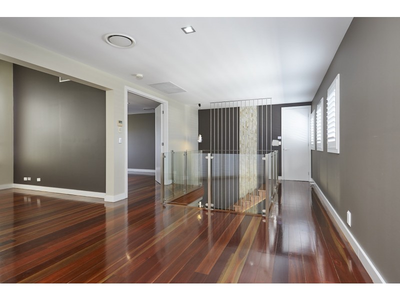 12 Talburpin Esplanade, Redland Bay QLD 4165