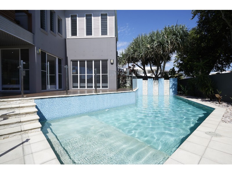 12 Talburpin Esplanade, Redland Bay QLD 4165