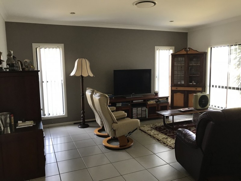 17 Cypress Street, Redland Bay QLD 4165