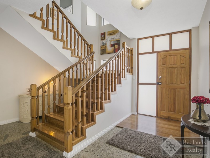 12 Paul Street, Birkdale QLD 4159