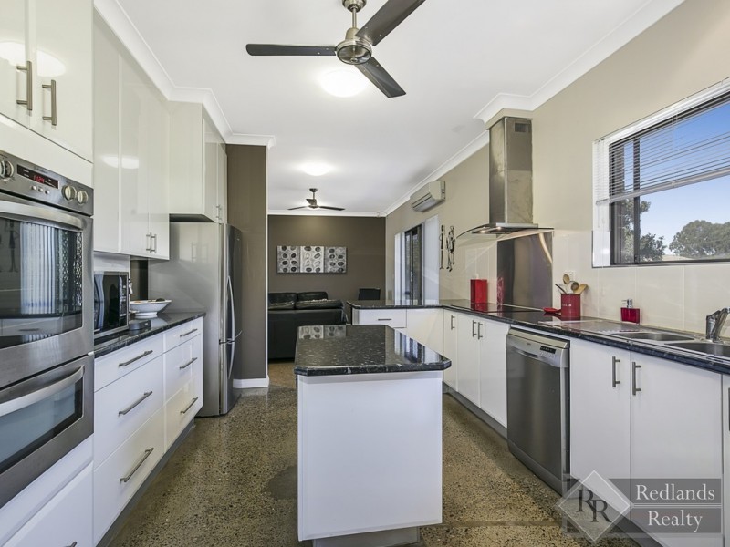 12 Paul Street, Birkdale QLD 4159