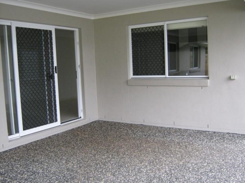 2 Whipbird Circuit, Victoria Point QLD 4165