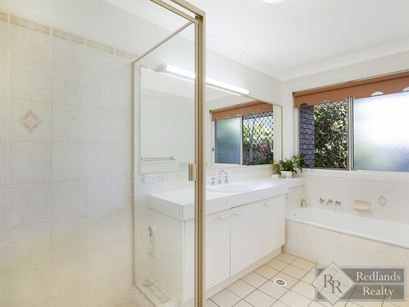 44 Crossley Drive, Wellington Point QLD 4160