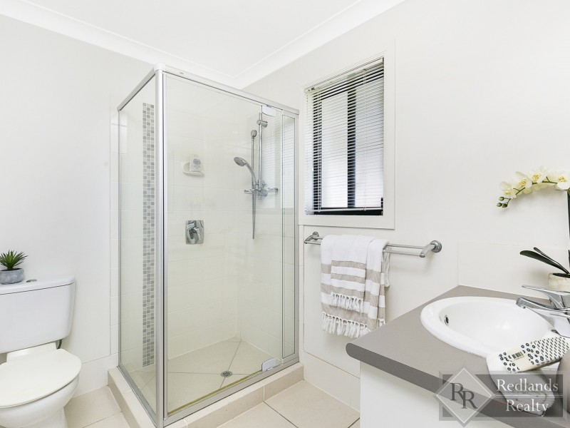 30 Aquila Street, Redland Bay QLD 4165