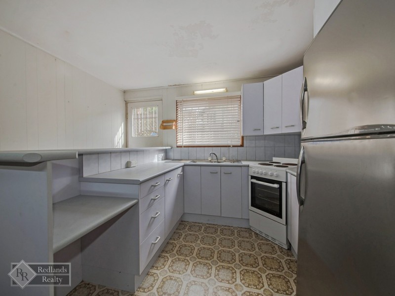 42 Bates Drive, Birkdale QLD 4159