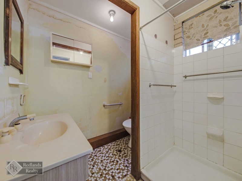 42 Bates Drive, Birkdale QLD 4159