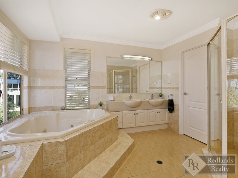 23 The Rampart, Redland Bay QLD 4165