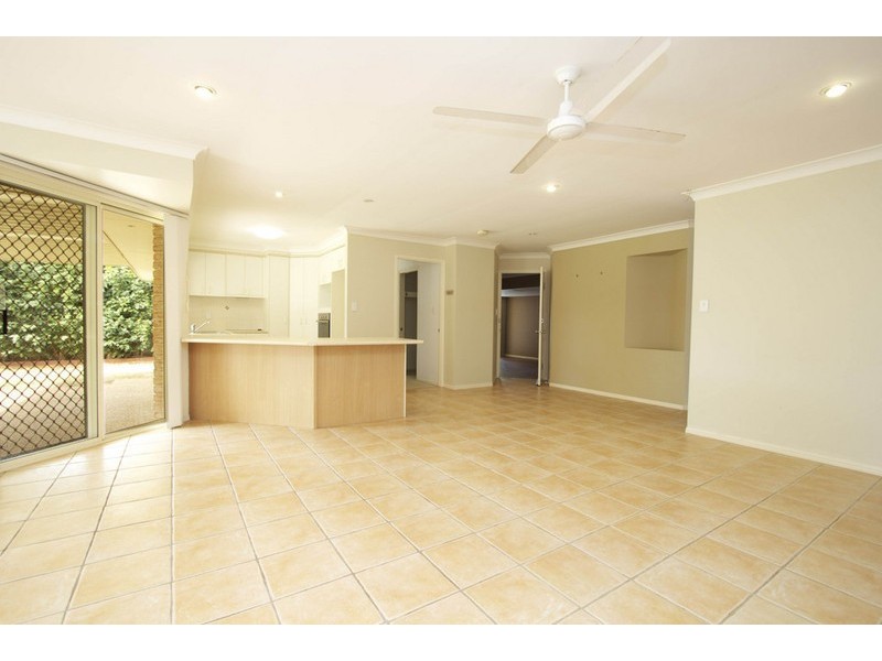 18 Hilliards Park Drive, Wellington Point QLD 4160