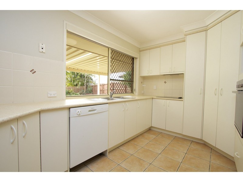 18 Hilliards Park Drive, Wellington Point QLD 4160