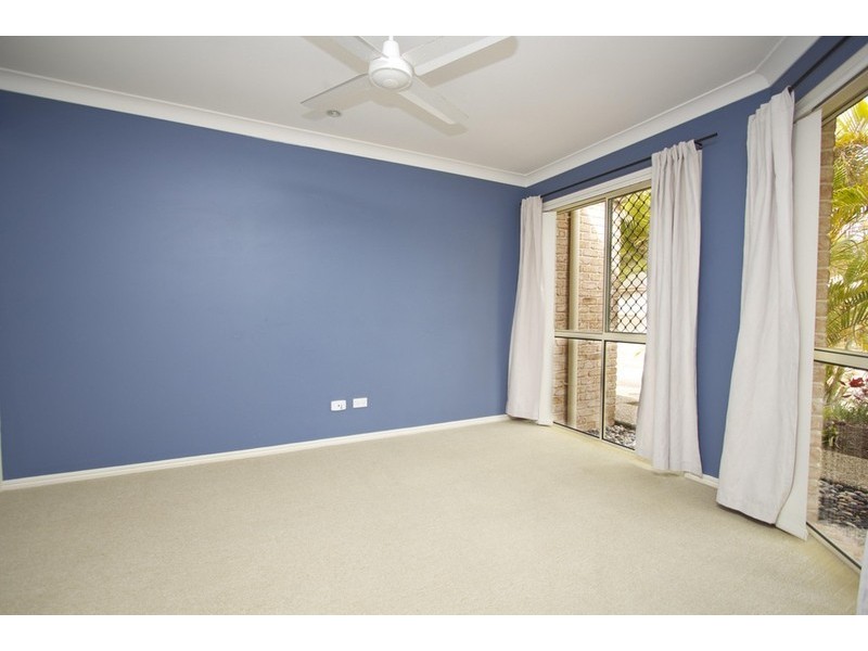 18 Hilliards Park Drive, Wellington Point QLD 4160