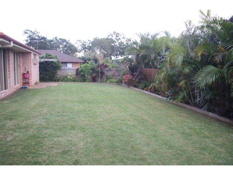 18 Hilliards Park Drive, Wellington Point QLD 4160