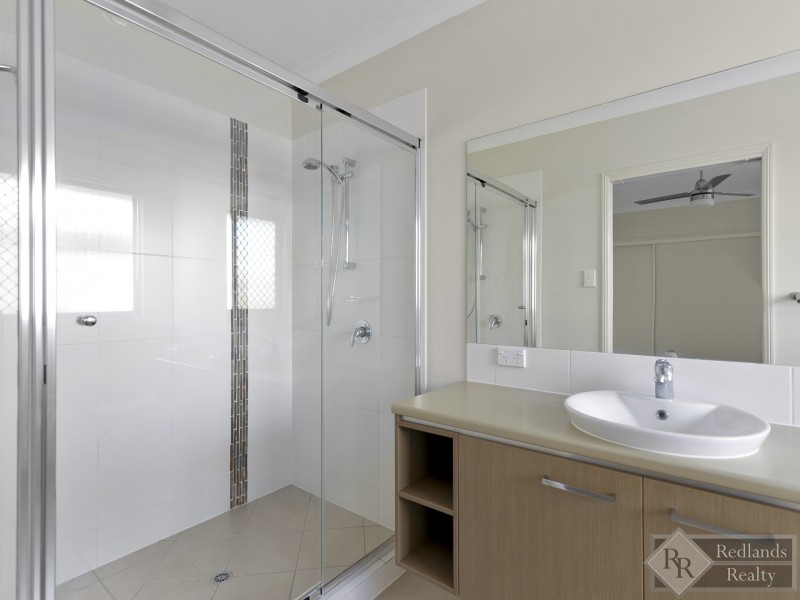 8 Kingsway Street, Wellington Point QLD 4160
