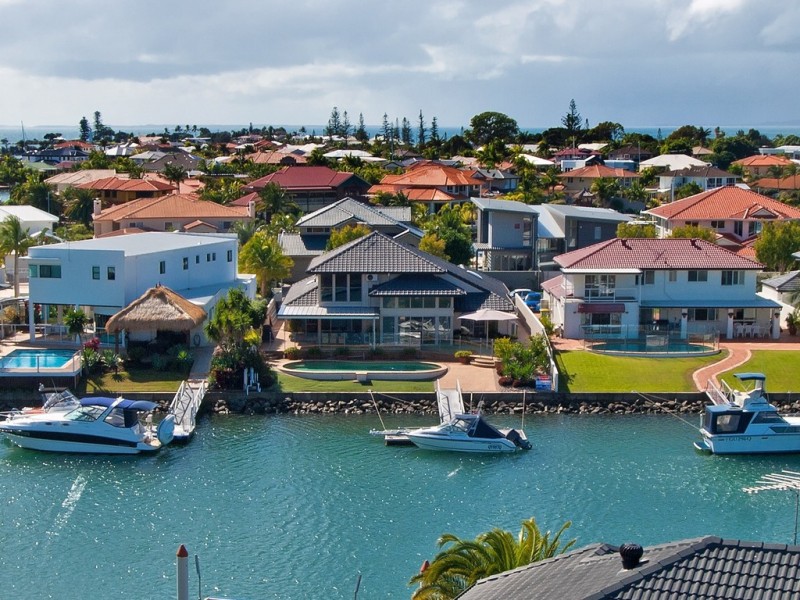 16 Carling Court, Raby Bay QLD 4163