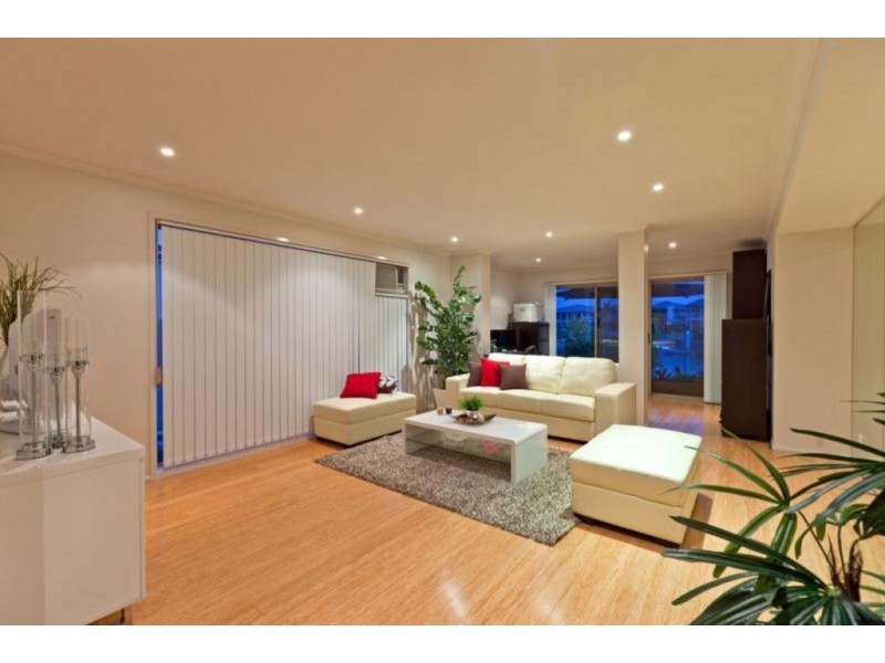 16 Carling Court, Raby Bay QLD 4163