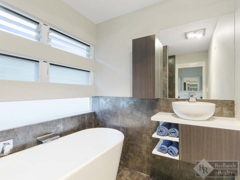 34 Bayview Street, Wellington Point QLD 4160