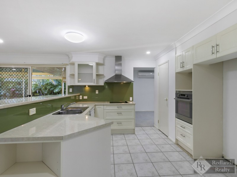 18 Marjorie Buckler Avenue, Redland Bay QLD 4165