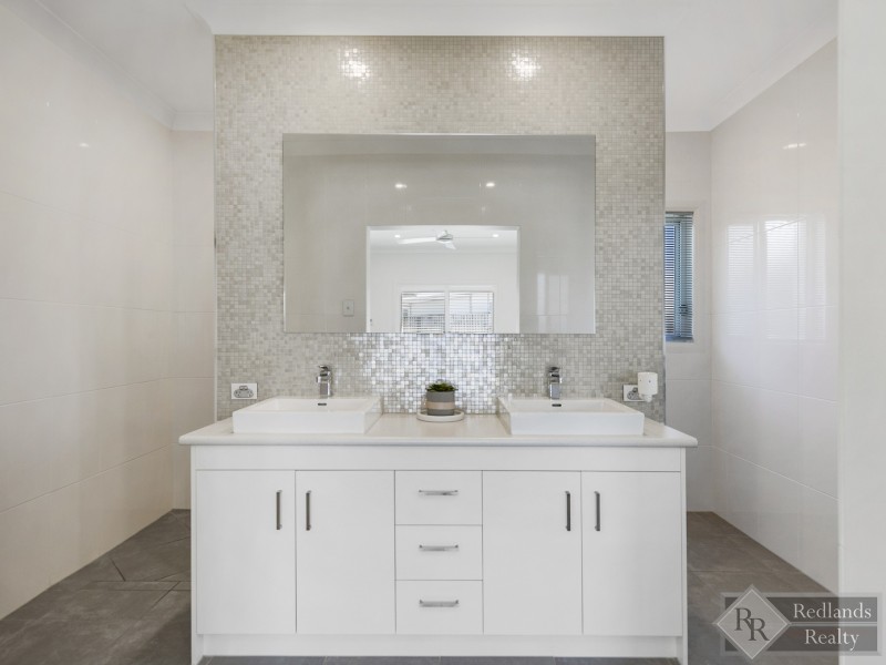 12 Marjoram Street, Thornlands QLD 4164