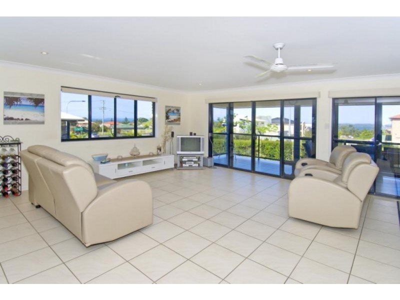 11 Braemar Court, Redland Bay QLD 4165