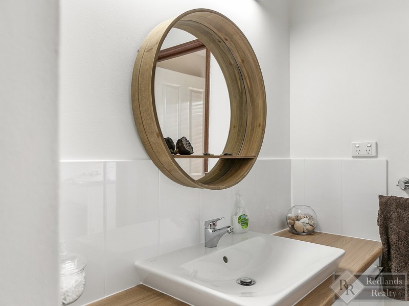 22 Terrier Court, Redland Bay QLD 4165