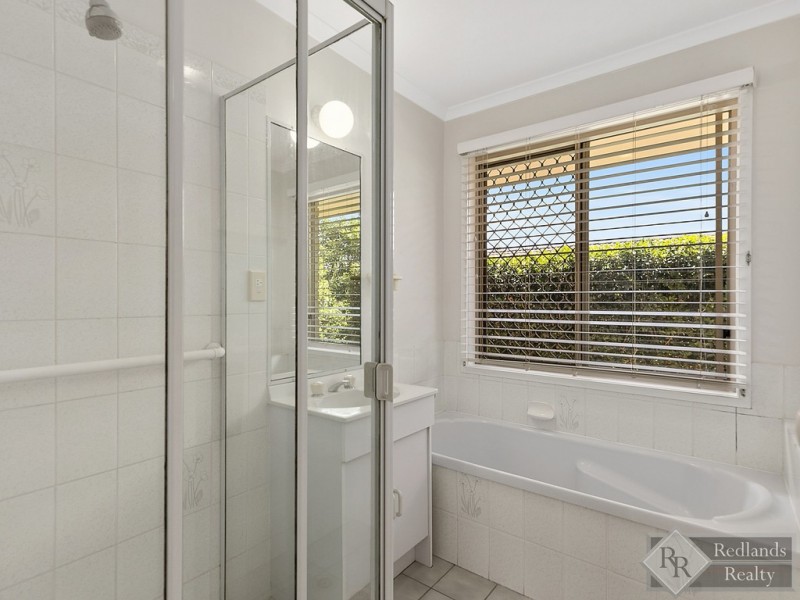 18 Macgregor Drive, Birkdale QLD 4159