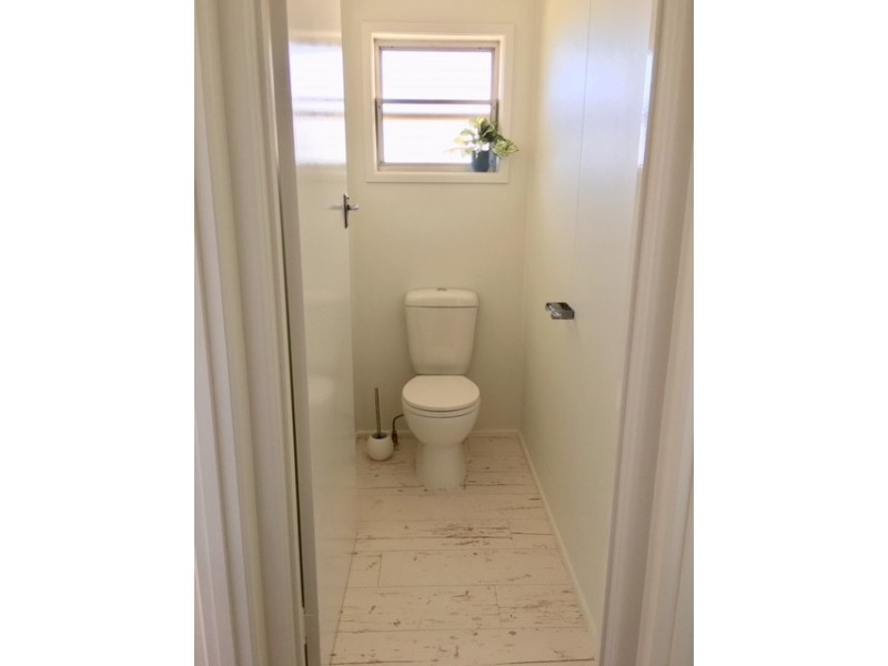 17 Arthur Street, Wellington Point QLD 4160