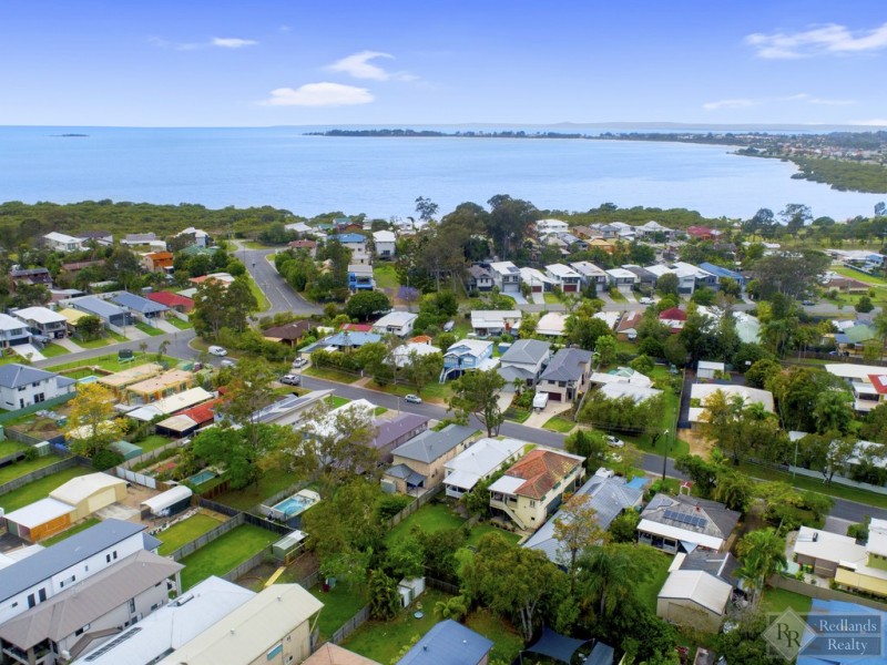 24 Lucy Street, Thorneside QLD 4158