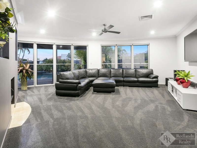 22 Sommersea Drive, Raby Bay QLD 4163