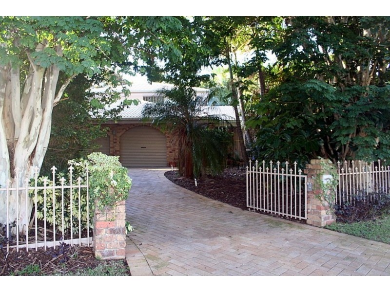 8 Peters Court, Wellington Point QLD 4160