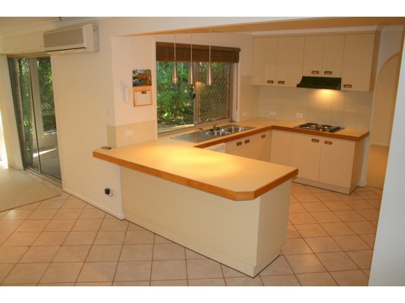 8 Peters Court, Wellington Point QLD 4160