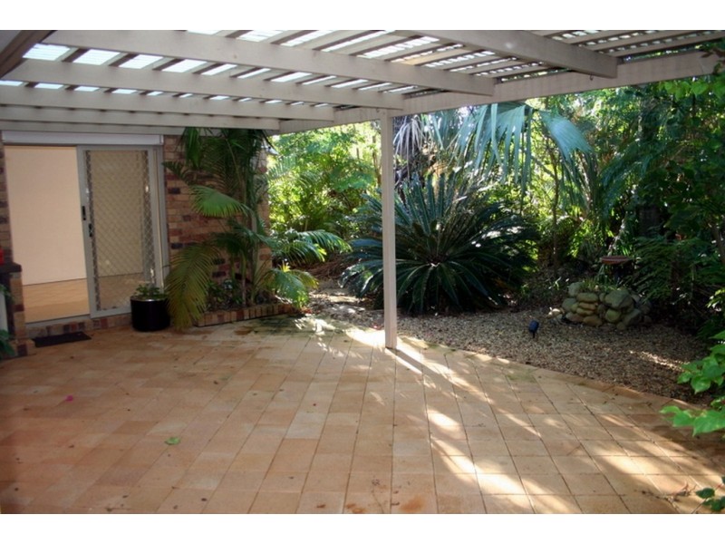 8 Peters Court, Wellington Point QLD 4160