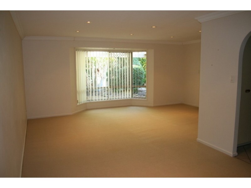 8 Peters Court, Wellington Point QLD 4160