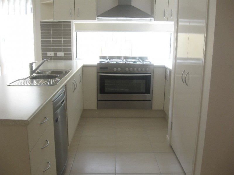 30 Worchester Crescent, Wakerley QLD 4154