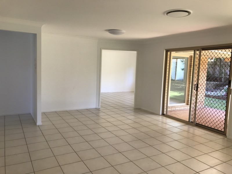 31 Manor Drive, Wellington Point QLD 4160