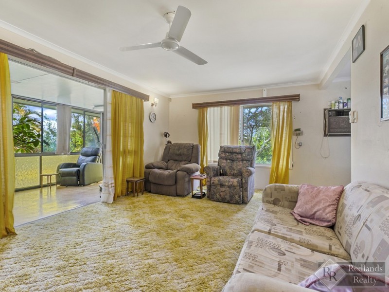 40-42 Benfer Road, Victoria Point QLD 4165