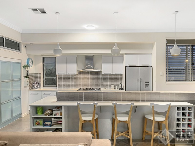 14 Yorston Place, Ormiston QLD 4160