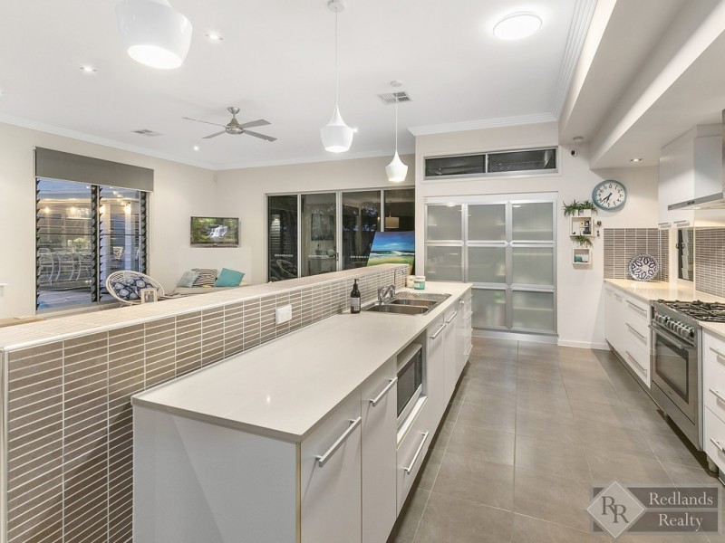 14 Yorston Place, Ormiston QLD 4160