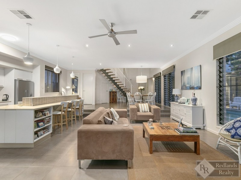 14 Yorston Place, Ormiston QLD 4160