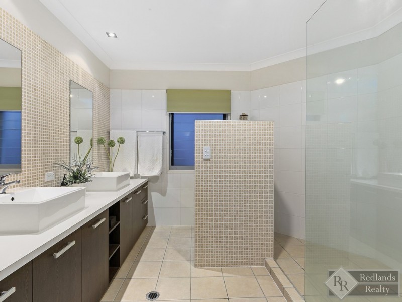 14 Yorston Place, Ormiston QLD 4160