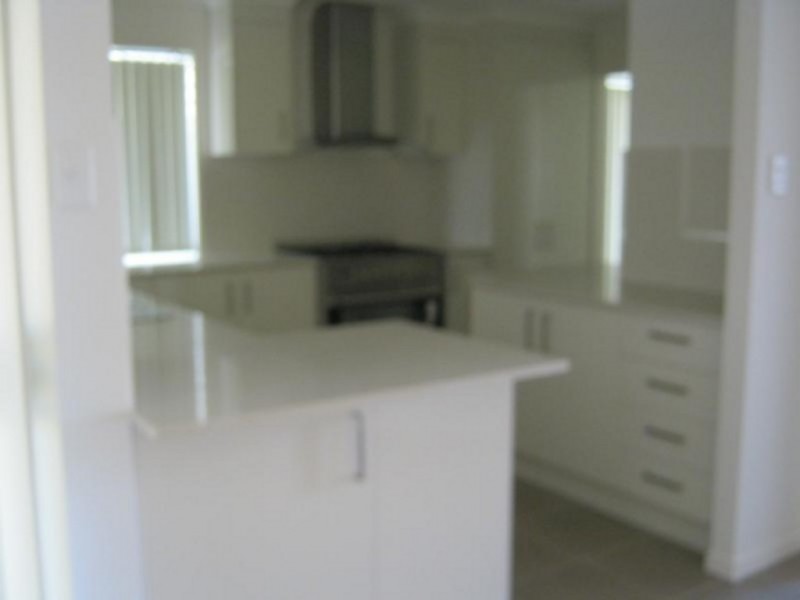 279 Railway Parade, Birkdale QLD 4159