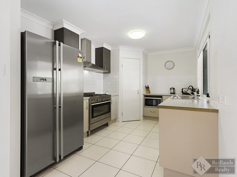 2 Whipbird Circuit, Victoria Point QLD 4165
