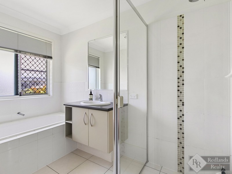 2 Whipbird Circuit, Victoria Point QLD 4165